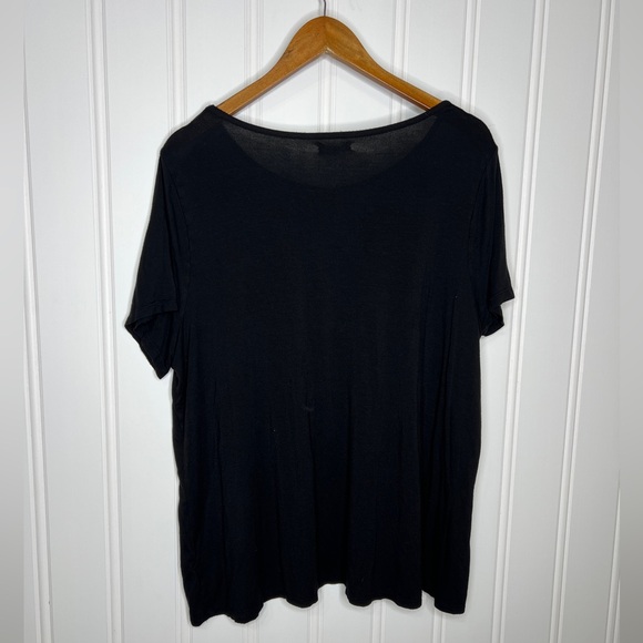 Maurices Women's Mesh Yoke Top Black Size  2X - Picture 3 of 11